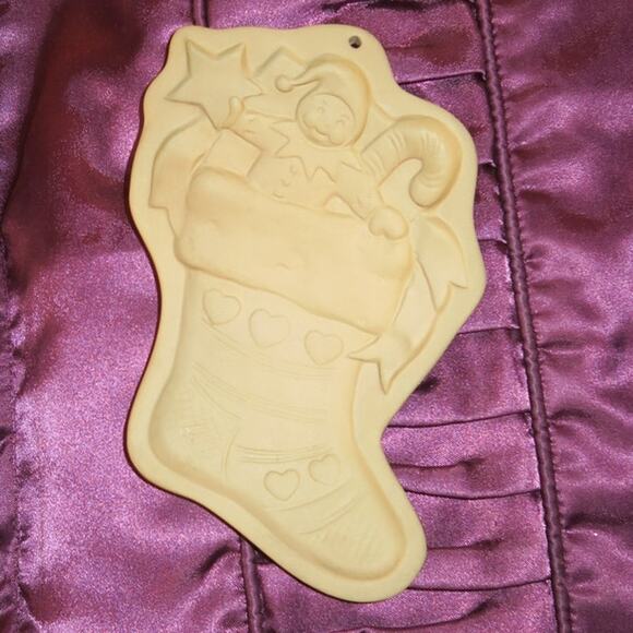 Vtg Brown Bag Cookie Art Mold 1987 Christmas Stocking Red Ribbon Hill Design - Picture 3 of 9